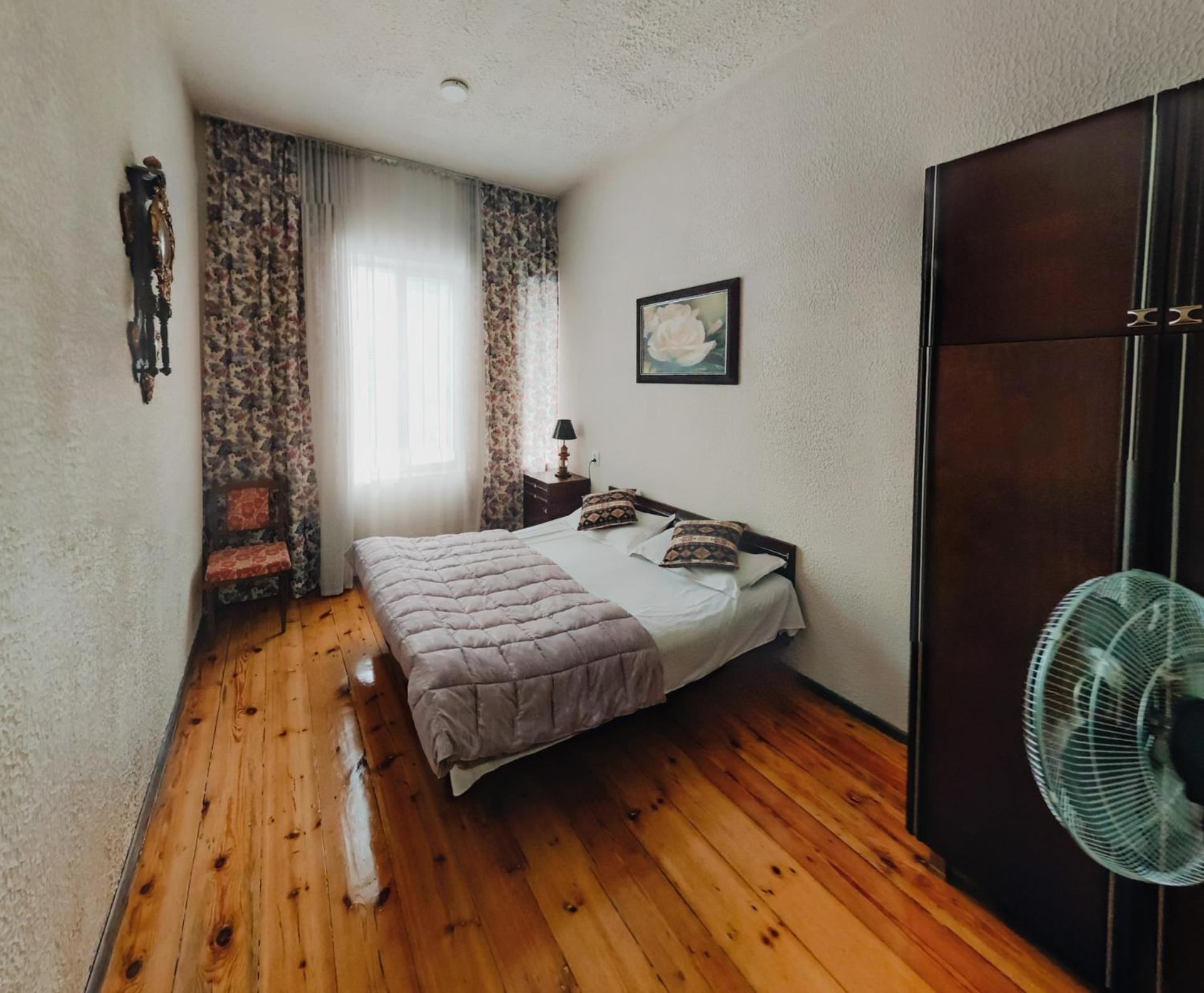 Iveri House Кутаїсі Екстер'єр фото