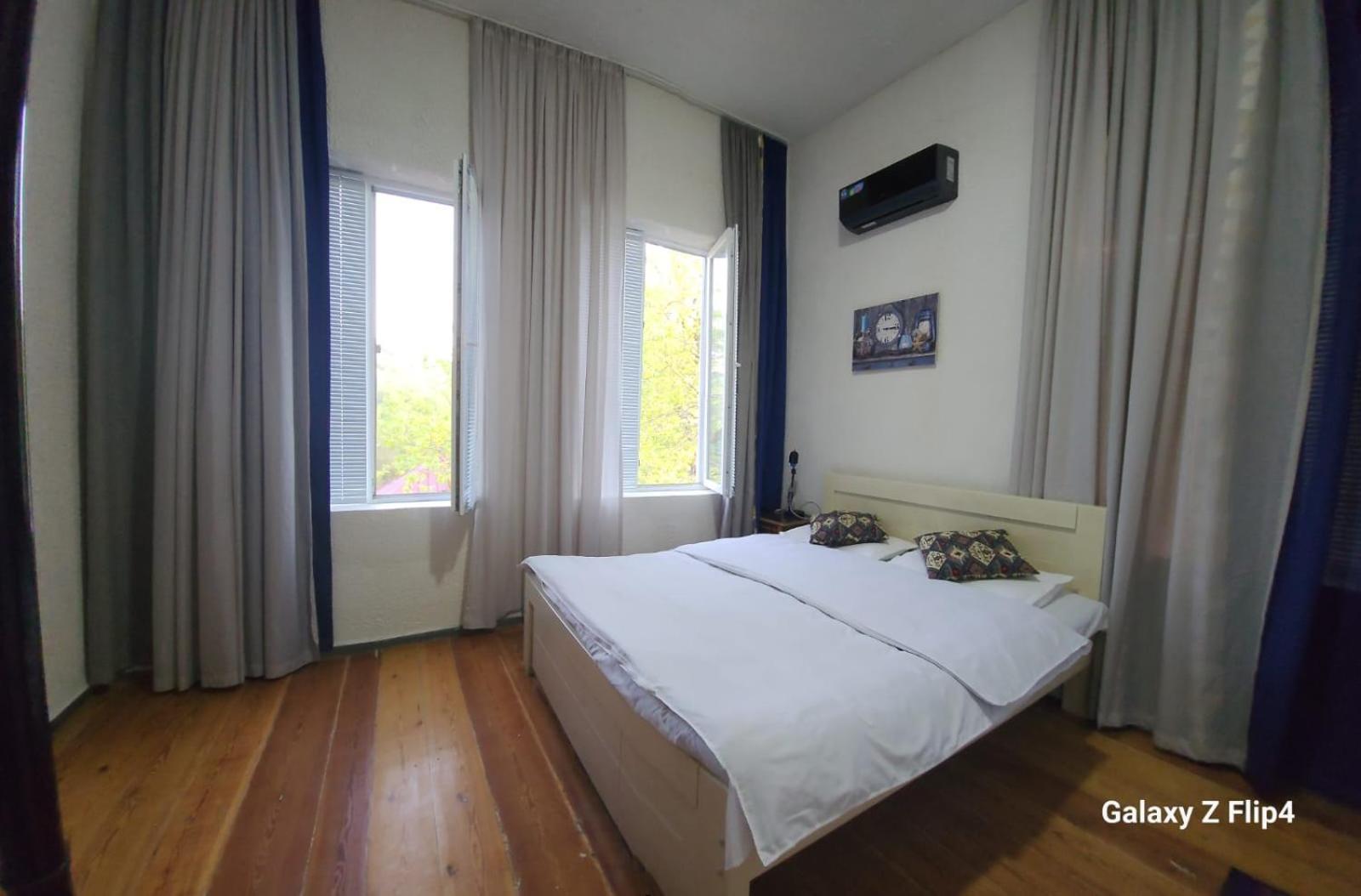 Iveri House Кутаїсі Екстер'єр фото